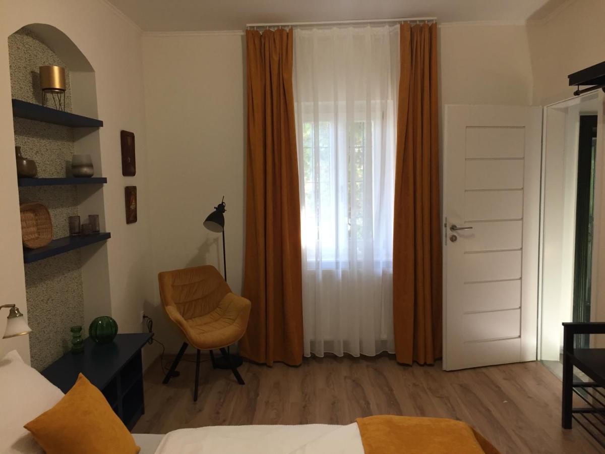 Kikerics Vendeghaz Bed & Breakfast วิลานี ภายนอก รูปภาพ