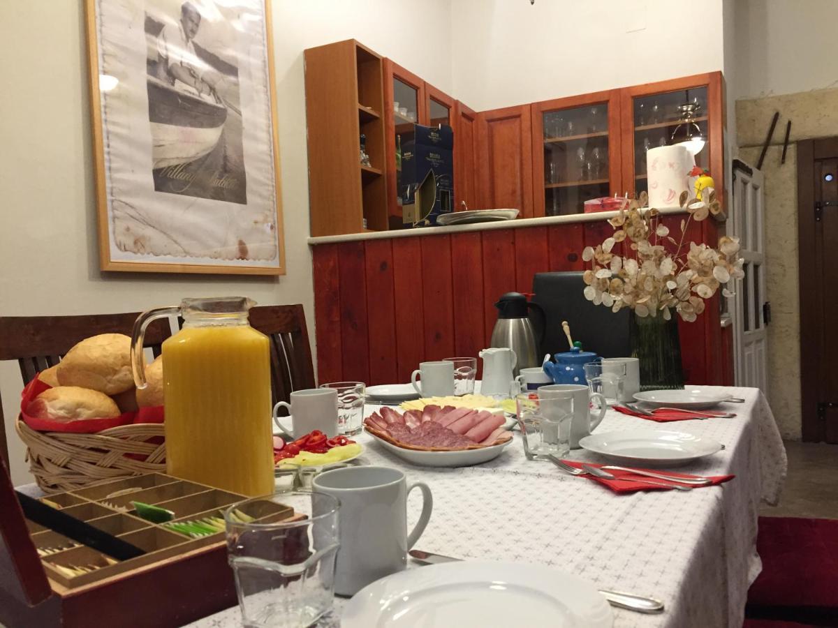 Kikerics Vendeghaz Bed & Breakfast วิลานี ภายนอก รูปภาพ