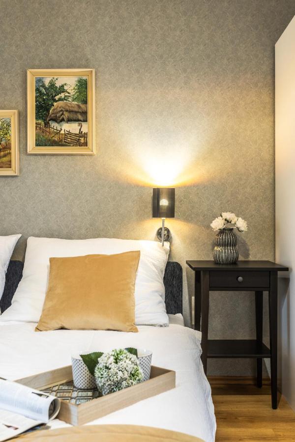 Kikerics Vendeghaz Bed & Breakfast วิลานี ภายนอก รูปภาพ